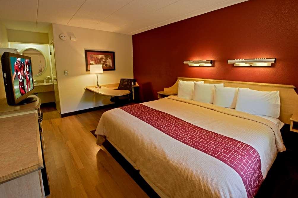 Motel Red Roof - Triangle Park 2*