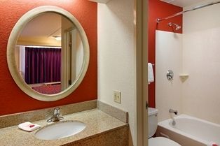 Red Roof - Triangle Park Motel Durham